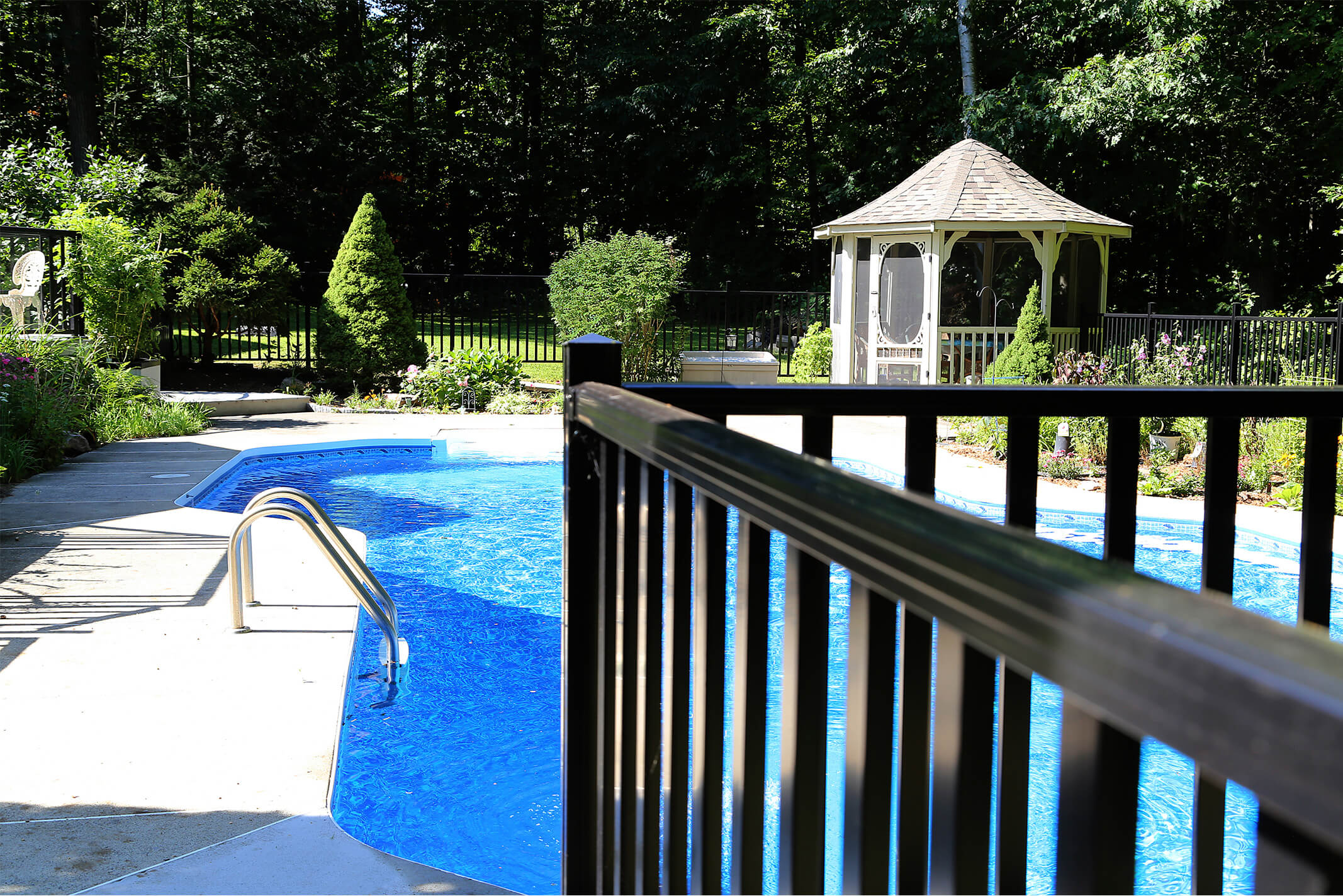 Pool Fencing Canada